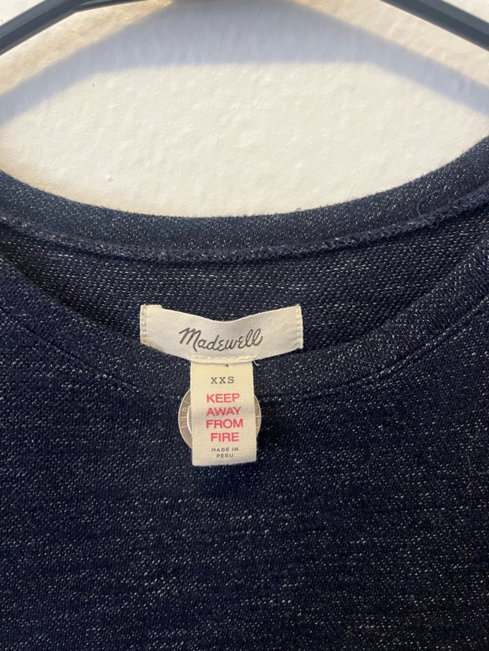 ✨Madewell Navy Short Sleeve Crop Tee - Picture 3 of 4